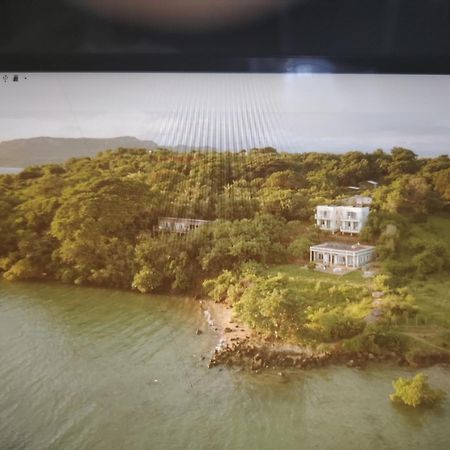 Hotel Riziky Antsiranana エクステリア 写真