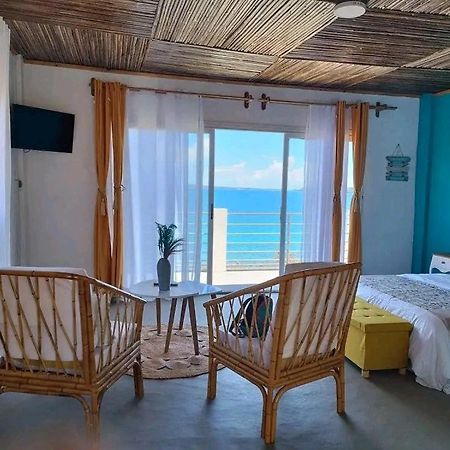 Hotel Riziky Antsiranana エクステリア 写真