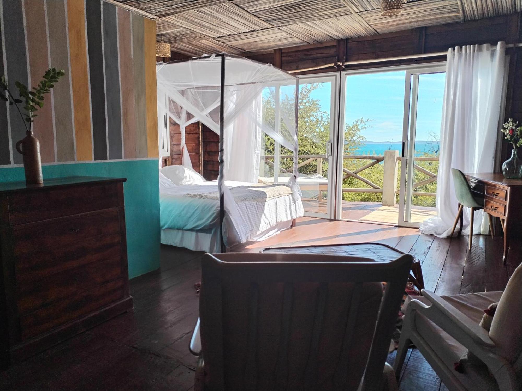 Hotel Riziky Antsiranana エクステリア 写真
